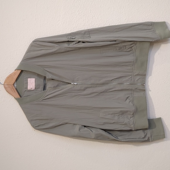 LOVE TREE Army Green Bomber Jacket Size Large - Picture 1 of 4